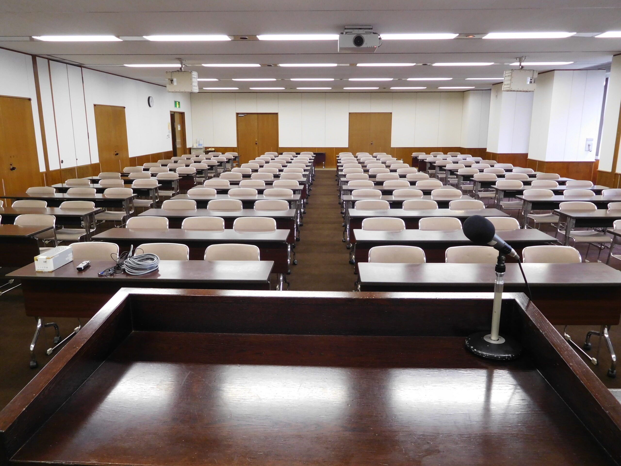 大会議室　静岡産業経済会館